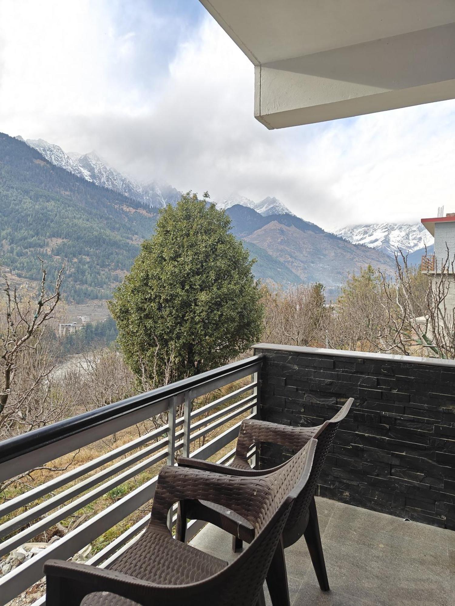 Hotel Happy House Manali Sater Esterno foto