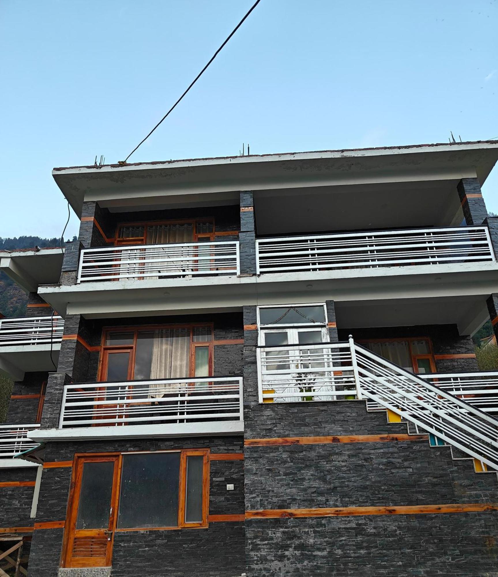 Hotel Happy House Manali Sater Esterno foto